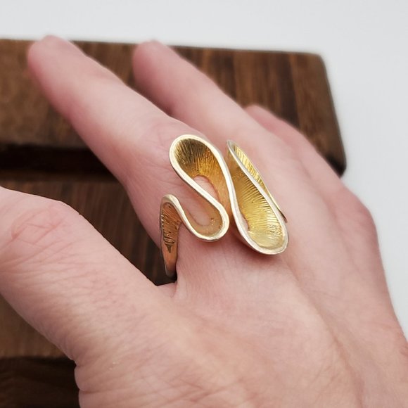Size 8 Gold Over 925 Sterling Silver Large Abstract Ring - Picture 4 of 8